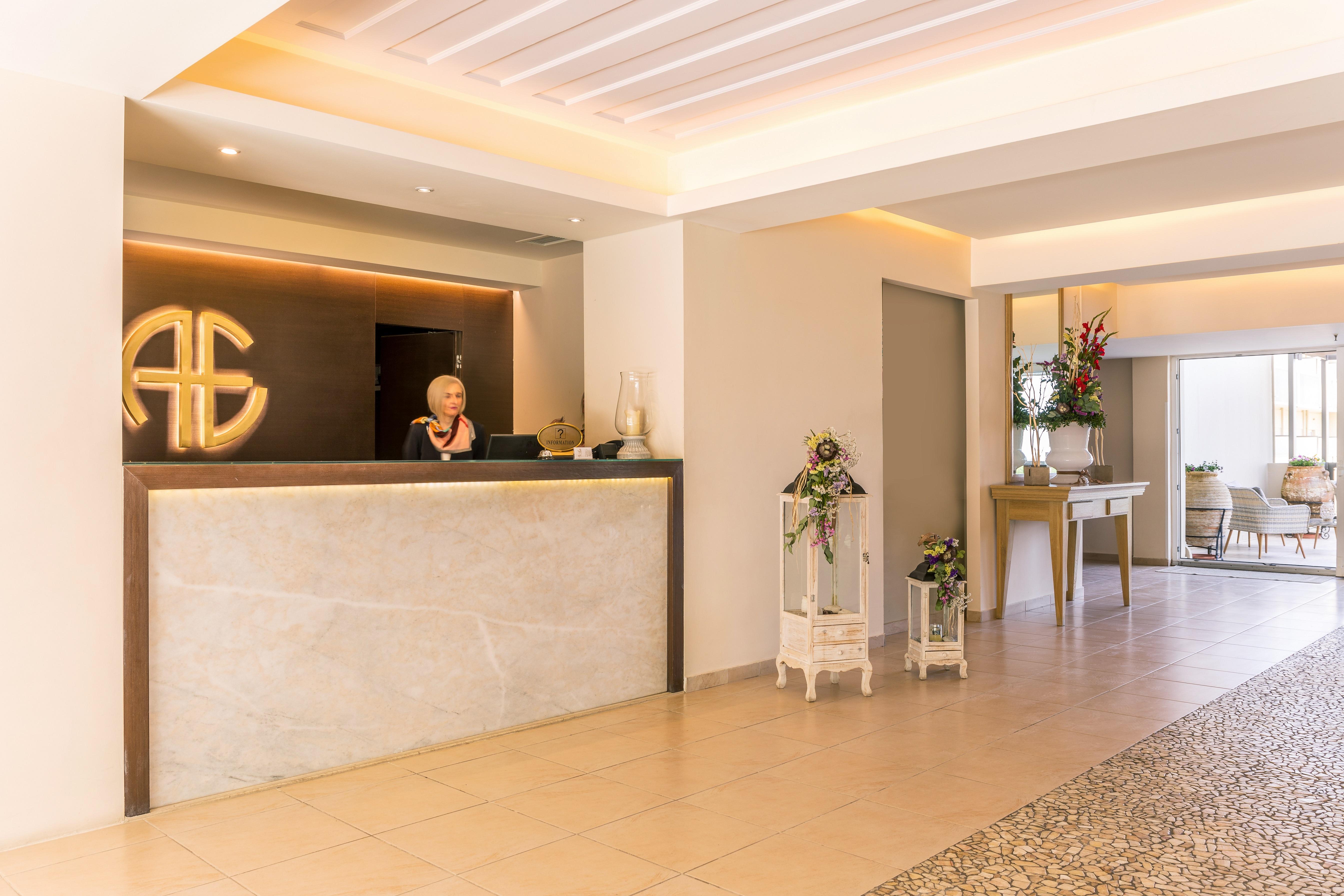 Hotel Ariti Grand