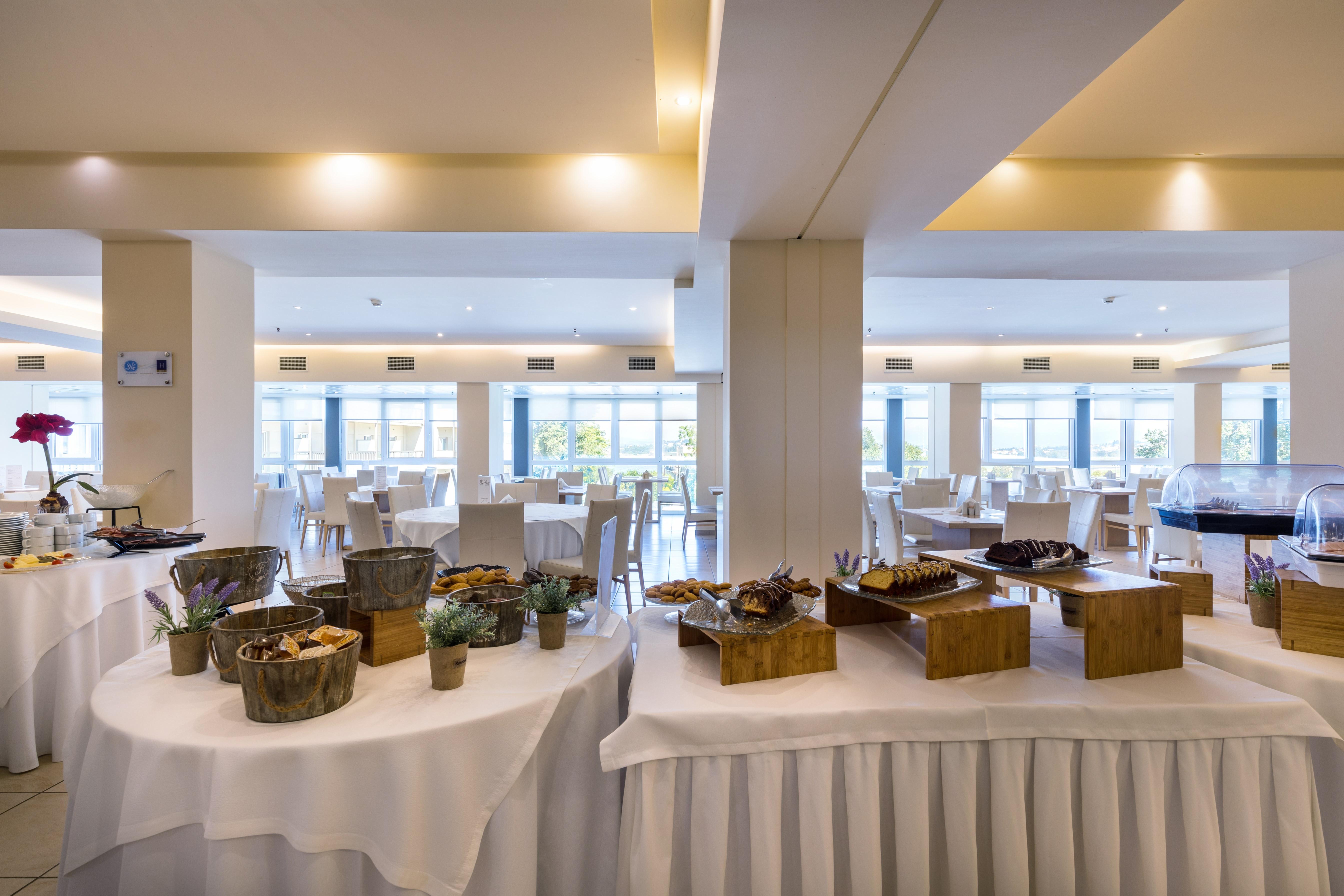 Hotel Ariti Grand 4*