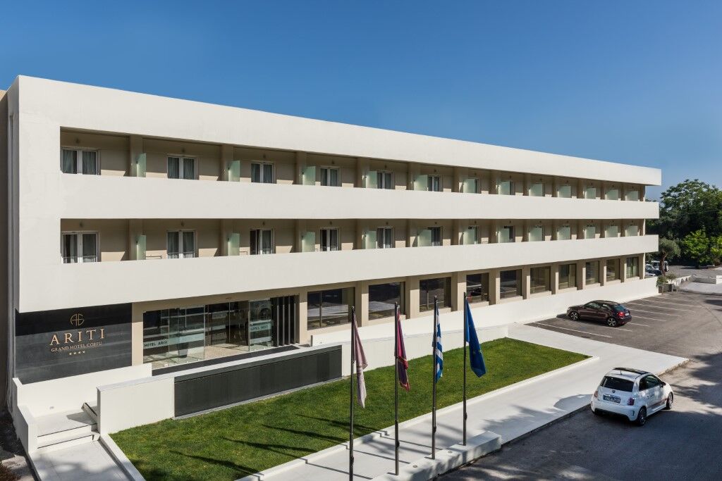 Ariti Grand מלון 4*